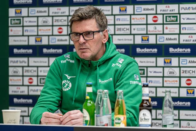 Press conference HSG Wetzlar, 17 12 25 Jasmin Camdzic HSG Wetzlar Press conference HSG Wetzlar Wetzlar, 17 12 25 Copyright: xBEAUTIFULxSPORTS Roeczeyx