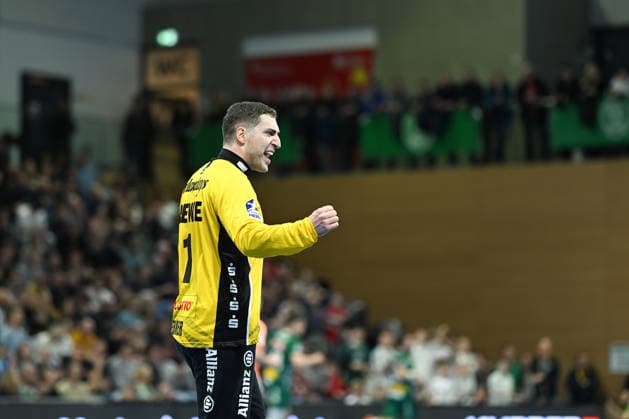 Domenico Ebner SC DHfK Leipzig, 1 SC DHfK Leipzig vs TBV Lemgo Lippe, Handball, DHB Cup quarter-finals, 2025 2026 season, 17 12 2025 SC DHfK Leipzig vs TBV Lemgo Lippe, Handball, DHB Cup quarter-finals, 2025 2026 season, 17 12 2025 Dresden Copyright: xEibner-Pressefoto xHoepnerx EP_PHR