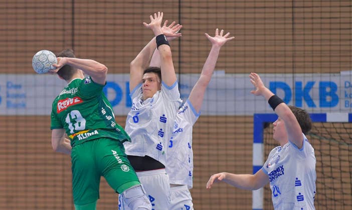 17 12 2025, Leipzigs Matej Klima throws, Handball, DHB Pokal, SC DHfK Leipzig TBV Lemgo Lippe, c Dresden