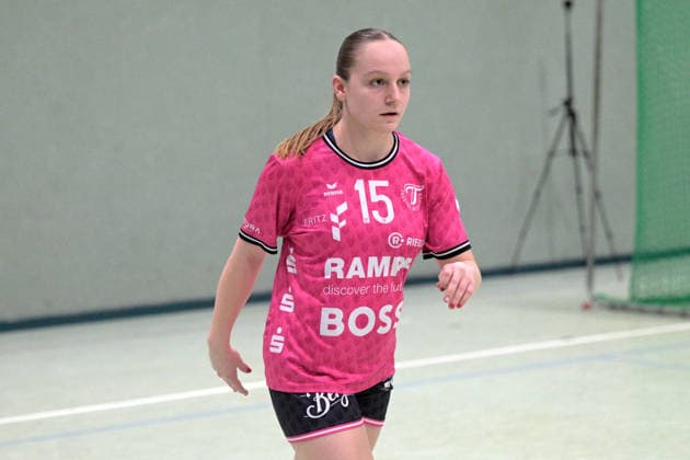 Katharina Goldammer TusSies Metzingen, 15 TusSies Metzingen vs ATH Strasbourg, handball, test match, 2025 2026 season, 17 12 2025 TusSies Metzingen vs ATH Strasbourg, handball, test match, 2025 2026 season, 17 12 2025 Metzingen Copyright: xEibner-Pressefoto TobiasxBaurx EP_TBR