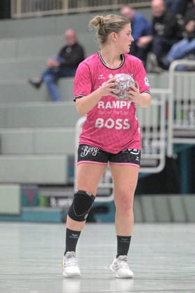 Nele Franz TusSies Metzingen, 10 TusSies Metzingen vs ATH Strasbourg, handball, test match, 2025 2026 season, 17 12 2025 TusSies Metzingen vs ATH Strasbourg, handball, test match, 2025 2026 season, 17 12 2025 Metzingen Copyright: xEibner-Pressefoto TobiasxBaurx EP_TBR