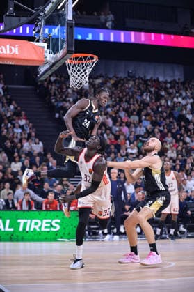 December 17, 2025, Decines, Aura, FRANCE: Action during the Turkish Airlines EuroLeague basketball match between LDLC ASVEL and Bayern Munich on 17 December 2025 at LDLC Arena in Do cines-Charpieu near Lyon, France Decines FRANCE - ZUMAl230 20251217_zip_l230_007 Copyright: xCyrilxLestagex