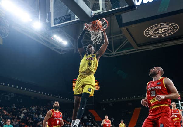 Mersin Spor v Filou Oostende - Basketball Champions League MERSIN, TURKIYE - DECEMBER 17: Ronald March Jr (4) of Mersin Spor dunks the ball during the Basketball Champions League group G match between Mersin Spor and Filou Oostende at Servet Tazegul Arena in Mersin, Turkiye on December 17, 2025. Serkan Avci Anadolu Mersin Turkey. Editorial use only. Please get in touch for any other usage.  Copyright: x2025xAnadoluxSerkanxAvcix