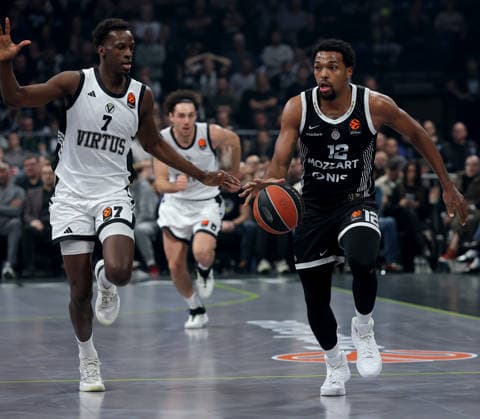 Partizan v Virtus, Euroleague, season 2025 2026, round 16 Belgrade, Serbia. 17th Dec, 2025. Partizan s Sterling Brown during Euroleague basketball match between Partizan and Virtus on December 17. 2025. in Belgrade, Serbia. Belgrade Serbia Copyright: xPedjaxMilosavljevic STARSPORTx