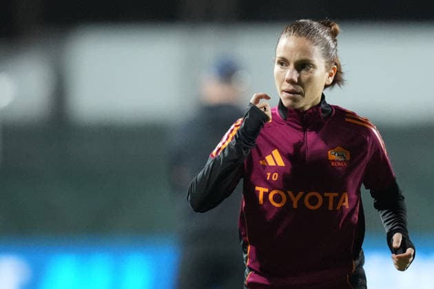 AS Roma s Manuela Giugliano during the Uefa Women™s Champions League soccer match between Roma and St. Pölten at the Rome s Tre Fontane stadium, Italy - Wednesday December 17, 2025 - Soccer ( Photo by Alfredo Falcone LaPresse )  Copyright: xAlfredoxFalcone LaPressex