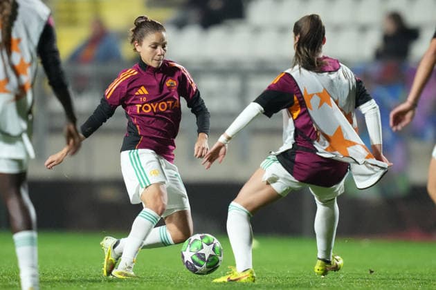 AS Roma s Manuela Giugliano during the Uefa Women™s Champions League soccer match between Roma and St. Pölten at the Rome s Tre Fontane stadium, Italy - Wednesday December 17, 2025 - Soccer ( Photo by Alfredo Falcone LaPresse )  Copyright: xAlfredoxFalcone LaPressex
