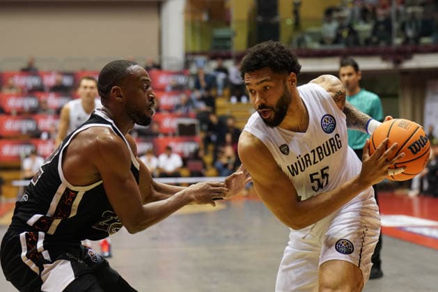 Basketball, CL, Trieste - Würzburg Baskets