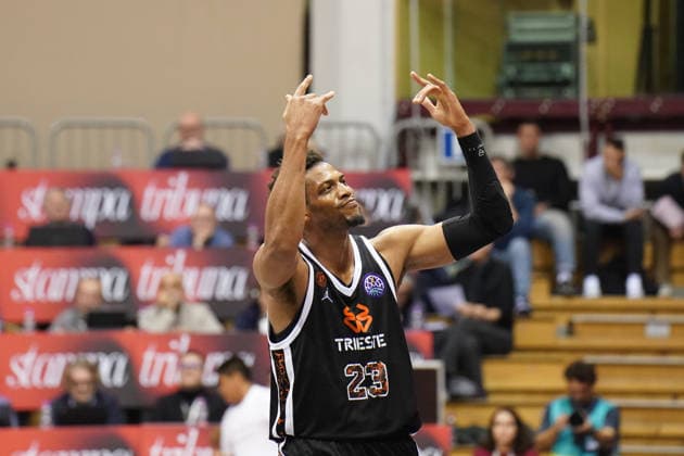 Foto IPP Giada Genzo Trieste 17 12 2025 Basketball Champions League - 2025 2026 Pallacanestro Trieste - Basket Wurzburg nella foto Jeff BROOKS - Italy Photo Press - World Copyright - italy ITALY  Copyright: xR4924_italyphotopressx