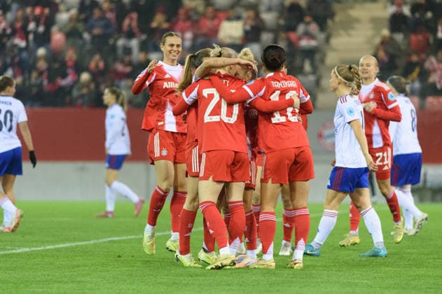 Players of FC Bayern Munich celebrating the opening goal during the UEFA Womens Champions League league phase match between FC Bayern Munich and Valerenga at FC Bayern Campus in Munich, Germany. Copyright: xSvenxBeyrich SPPx Sportspressphoto_SPR74740