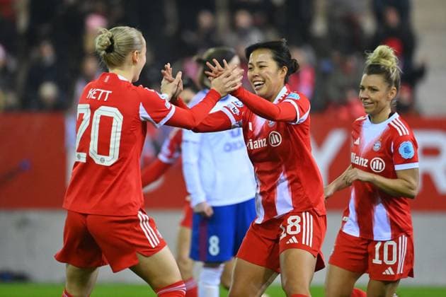 Goal celebration Momoko TANIKAWA FCB,right after goal to 1 0 with Franziska KETT FCB , right Linda DALLMANN FCB , cheering,joy,enthusiasm,action FC Bayern Muenchen Valerenga Oslo Football Womens Champions League on 17 12 2025 FC Bayern Campus