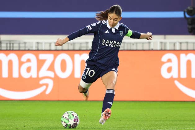 FOOTBALL FEMININ : Paris FC Vs FC Barcelone - Ligue des Champions - 17 12 2025 Clara Mateo (Paris FC) ParisFrance  Copyright: xMichaelxBaucherx