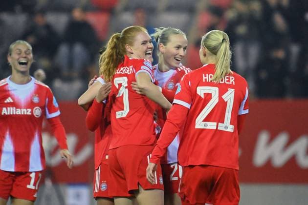 Goal celebration Stine BALLISAGER FCB,3 with Franziska KETT FCB and Pernile HARDER FCB , after goal to 2 0, cheering,joy,enthusiasm,action FC Bayern Muenchen Valerenga Oslo Football Womens Champions League on 17 12 2025 FC Bayern Campus