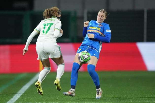 AS Roma s Alayah Sophia Pilgrim St. Polten s Sarah Gutmann during the Uefa Women™s Champions League soccer match between Roma and St. Pölten at the Rome s Tre Fontane stadium, Italy - Wednesday December 17, 2025 - Soccer ( Photo by Alfredo Falcone LaPresse )  Copyright: xAlfredoxFalcone LaPressex