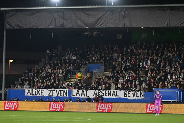 251217 OHL vs Arsenal fans and supporters of OHL pictured during the Uefa Women™s Champions League 6th matchday in the League phase game in season 2025 - 2026 between Oud Heverlee Leuven - OHL and Arsenal FC on December 17 , 2025 in Leuven, Belgium. (Photo by David Catry Isosport) Leuven Belgium  Copyright: xDavidxCatryx 20251217DC2_5510