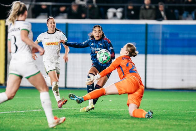 Olivia Smith (Arsenal WFC, 15) scroing the 0:1 UEFA WomensÂ s Champions League: OH Leuven- Arsenal WFC; Leuven, King Power at Den Dreef Stadion, 17.12.2025 Copyright: xNatachaxFreisenx