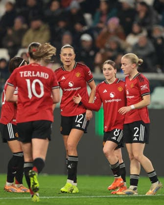 Turin, Italy, 17th December 2025. Jess Park of Manchester United, ManU celebrates with team mates after scoring to give the side a 1-0 lead during the Juventus Women vs Manchester United Women UEFA Womens Champions League match at Juventus Stadium, Turin. Picture credit should read: Jonathan Moscrop Sportimage EDITORIAL USE ONLY. No use with unauthorised audio, video, data, fixture lists, club league logos or live services. Online in-match use limited to 120 images, no video emulation. No use in betting, games or single club league player publications. SPI_017_JM_JUVE_MANUTD_UWCL SPI-4364-0017