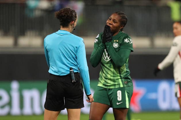 VfL vs Chelsea, CL Women Wolfsburg, 17 12 2025, FOOTBALL VfL Wolfsburg vs FC Chelsea, Champions League Women, Season 2025 26 Lineth Beerensteyn VfL Wolfsburg Wolfsburg