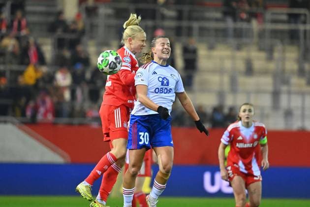 Pernile HARDER FCB , action,duel against Stine BREKKEN Valerenga FC Bayern Muenchen Valerenga Oslo Football Womens Champions League on 17 12 2025 FC Bayern Campus