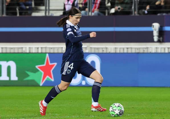 FOOTBALL FEMININ : Paris FC Vs FC Barcelone - Ligue des Champions - 17 12 2025 Kaja Korosec (Paris FC) ParisFrance  Copyright: xMichaelxBaucherx