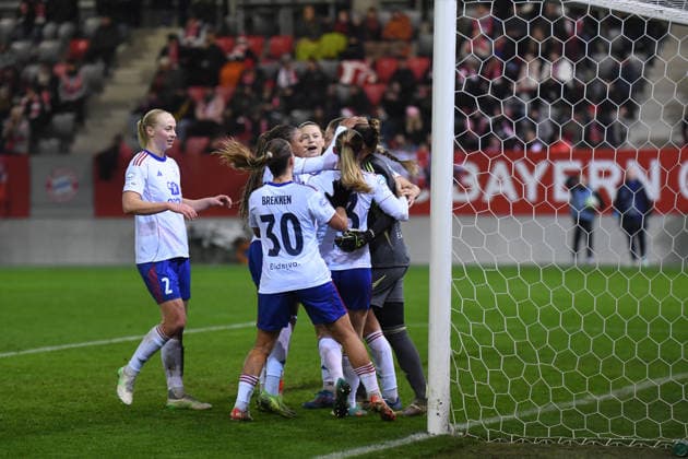 Valerenga players Sara Horte 2 Valerenga , Stine Brekken 30 Valerenga , Michaela Kovacs 3 Valerenga celebrate their goalkeeper Tove Enblom 1 Valerenga for saving a penalty during the UEFA Womens Champions League match FC Bayern Munich Valerenga IF on 17 12 2025 Munich FC Bayern Campus Bayern Germany