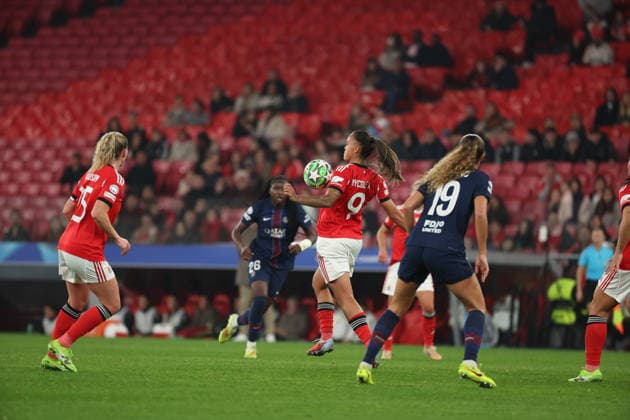 Nycole Raysla ( SL Benfica Womens team ) in action during the match between SL Benfica Womens team and PSG Womens team, valid for Womens Champions League 2025 2026 at Estadio do Lisboa e Benfica on 17 December 2025. Lisboa Estadio do Sport Lisboa de Benfica Lisboa Portugal Copyright: xIMAGOx xPRIMExSPORTSxIMAGESx xFILIPExOLIVEIRAx