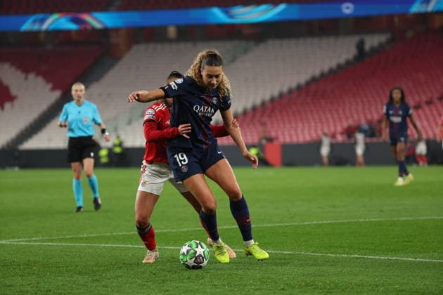 Eva Gaetino ( Paris Saint-Germain FC ) in action during the match between SL Benfica Womens team and PSG Womens team, valid for Womens Champions League 2025 2026 at Estadio do Lisboa e Benfica on 17 December 2025. Lisboa Estadio do Sport Lisboa de Benfica Lisboa Portugal Copyright: xIMAGOx xPRIMExSPORTSxIMAGESx xFILIPExOLIVEIRAx