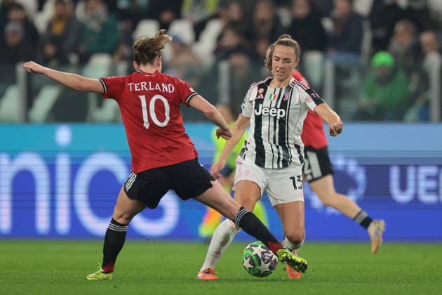 Turin, Italy, 17th December 2025. Elisabeth Terland of Manchester United, ManU challenges Lia Walti of Juventus during the Juventus Women vs Manchester United Women UEFA Womens Champions League match at Juventus Stadium, Turin. Picture credit should read: Jonathan Moscrop Sportimage EDITORIAL USE ONLY. No use with unauthorised audio, video, data, fixture lists, club league logos or live services. Online in-match use limited to 120 images, no video emulation. No use in betting, games or single club league player publications. SPI_031_JM_JUVE_MANUTD_UWCL SPI-4364-0031