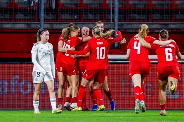 Jaimy Ravensbergen of FC Twente celebrates with teammates after scoring her teams first goal FC Twente v Real Madrid CF, UEFA Women s Champions League 2025 26 League Phase MD6, FC Twente v Real Madrid CF, FC Twente Stadium, December 17, 2025, Enschede, Netherlands.