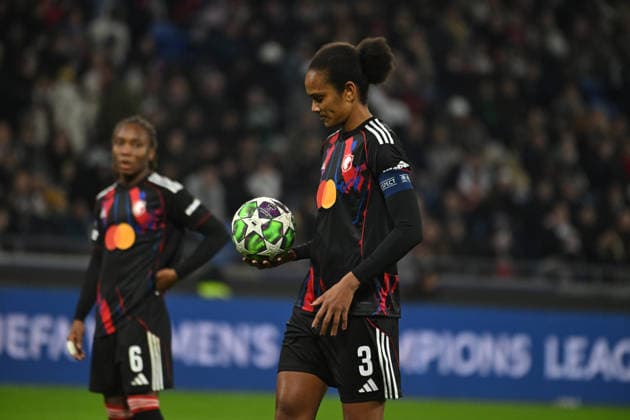 Football : OL Lyonnes v Atletico Madrid - UEFA Womens champions league Wendie RENARD of Lyon scoring goal during the UEFA Womens champions league match between OL Lyonnes and Atletico Madrid at Groupama Stadium Decines Charpieu Lyon France on December 17, 2025 LYONFrance  Copyright: xMouradxAllilix