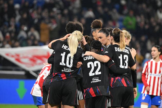 Football : OL Lyonnes v Atletico Madrid - UEFA Womens champions league Wendie RENARD of Lyon scoring goal during the UEFA Womens champions league match between OL Lyonnes and Atletico Madrid at Groupama Stadium Decines Charpieu Lyon France on December 17, 2025 LYONFrance  Copyright: xMouradxAllilix
