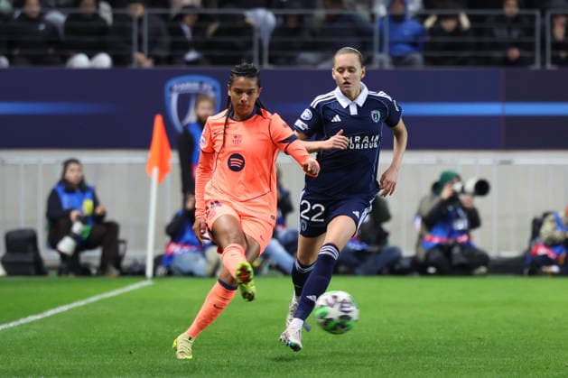 FOOTBALL FEMININ : Paris FC Vs FC Barcelone - Ligue des Champions - 17 12 2025 E Brugts (FC Barcelone) Vs Nora Haheim (Paris FC) ParisFrance  Copyright: xMichaelxBaucherx