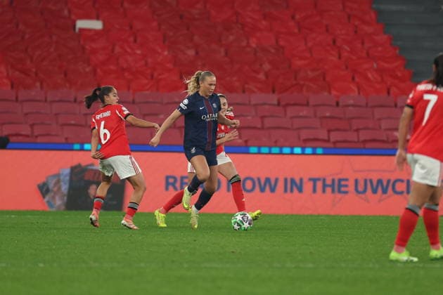 Froya Brennskag-Dorsin ( Paris Saint-Germain FC ) in action during the match between SL Benfica Womens team and PSG Womens team, valid for Womens Champions League 2025 2026 at Estadio do Lisboa e Benfica on 17 December 2025. Lisboa Estadio do Sport Lisboa de Benfica Lisboa Portugal Copyright: xIMAGOx xPRIMExSPORTSxIMAGESx xFILIPExOLIVEIRAx