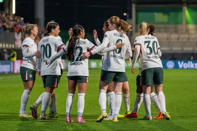 Germany, Football, UEFA, Womens Champions League, Matchday 6 2025 2026 VfL Wolfsburg Chelsea FC on 17 12 in Wolfsburg AOK Stadion Goal to 1 2 Sam Kerr Chelsea FC 20 Goal celebration Sjoeke Nüsken Chelsea FC 6 Copyright: xSvenxHeidmannx