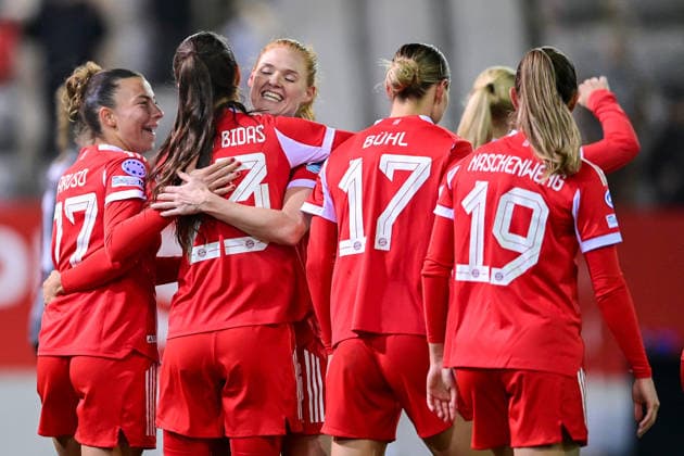 FC Bayern players celebrate the alleged goal to 4 0 from Natalia PADILLA BIDAS FC Bayern, FCB, 23 , the VAR took the goal back due to an offside position, jubilation, goal celebration, celebrate the goal, goal, celebration, jubilation about the goal, optimistic, action, action, 17 12 2025, Munich Germany , Football, UEFA Womens Champions League, League Phase 6 Matchday, FC Bayern Munich Valerenga IF xslx