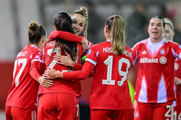 FC Bayern players celebrate the alleged goal to 4 0 from Natalia PADILLA BIDAS FC Bayern, FCB, 23 , the VAR took the goal back due to an offside position, jubilation, goal celebration, celebrate the goal, goal, celebration, jubilation about the goal, optimistic, action, action, 17 12 2025, Munich Germany , Football, UEFA Womens Champions League, League Phase 6 Matchday, FC Bayern Munich Valerenga IF xslx