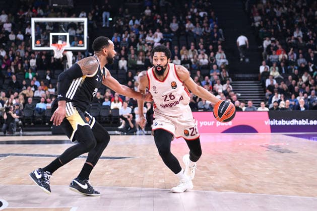 December 17, 2025, Decines, Aura, FRANCE: SPENCER DINWIDDIE of Bayern munich during the Turkish Airlines EuroLeague basketball match between LDLC ASVEL and Bayern Munich on 17 December 2025 at LDLC Arena Decines FRANCE - ZUMAl230 20251217_zip_l230_022 Copyright: xCyrilxLestagex