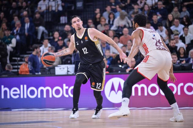 December 17, 2025, Decines, Aura, FRANCE: NANDO DE COLO of LDLC ASVEL during the Turkish Airlines EuroLeague basketball match between LDLC ASVEL and Bayern Munich on 17 December 2025 at LDLC Arena in Do cines-Charpieu near Lyon, France Decines FRANCE - ZUMAl230 20251217_zip_l230_040 Copyright: xCyrilxLestagex