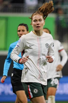 Wolfsburg, Germany 17 December 2025 Champions League Women 2025 2026 VfL Wolfsburg vs FC Chelsea In the picture Sjoeke Nüsken Nuesken FCW AOK Stadion Niedersachsen Copyright: xFotostandx xFantinix