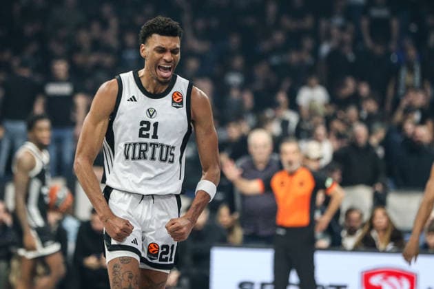Partizan Mozzart Bet Belgrade v Virtus Bologna - EuroLeague BELGRADE, SERBIA - DECEMBER 17: Derrick Alston (21) of Virtus Bologna gestures during the EuroLeague Regular Season Round 16 match between Partizan Mozzart Bet Belgrade and Virtus Bologna at Belgrade Arena on December 17, 2025 in Belgrade, Serbia. Filip Stevanovic Anadolu Belgrade Serbia. Editorial use only. Please get in touch for any other usage.  Copyright: x2025xAnadoluxFilipxStevanovicx