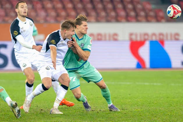 From left to right David Vujevic, Ilan Sauter, FCZ, Kevin Behrens, FCL, FC Zurich FC Lugano, Super League, Football, 17 12 2025