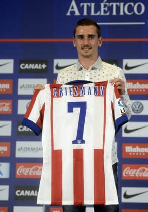 New Atletico Madrid player Antoine Griezmann MADRID, SPAIN - JULY 31: Atletico Madrid s new player French Antoine Griezmann poses for photographers with his new jersey during his official presentation at the Vicente Calderon stadium in Madrid, Spain on July 31, 2014. Madrid Spain. Editorial use only. Please get in touch for any other usage.  Copyright: x2025xAnadoluxEvrimxAydÄ±nx