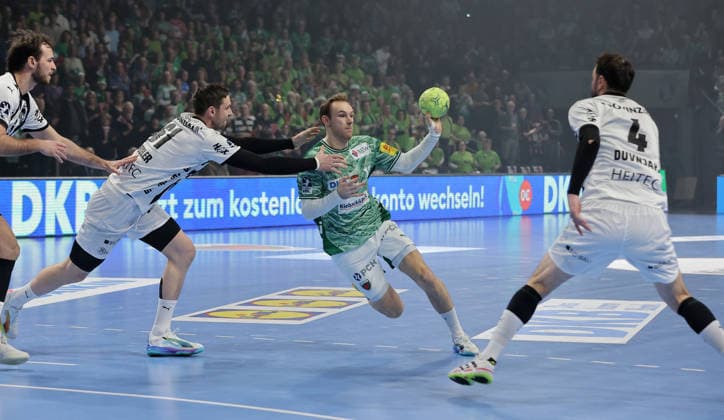 Hendrik Pekeler, Mathias Gidsel on the ball, Domagoj Duvnjak duel Match scene Action Sport Handball DHB Cup quarter-finals mens season 2025 2026 18 12 2025 Füchse Berlin vs THW Kiel