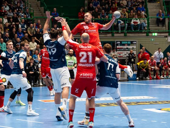 Dainis Kristopans MT Melsungen, 10 on goal Bergischer HC vs MT Melsungen, Handball, DHB Pokal, Quarter-final, Season 2025 2026, 18 12 2025 Bergischer HC vs MT Melsungen, Handball, DHB Pokal, Quarter-final, Season 2025 2026, 18 12 2025 Wuppertal Copyright: xEibner-Pressefoto DamianxKruczynx EP_DKI