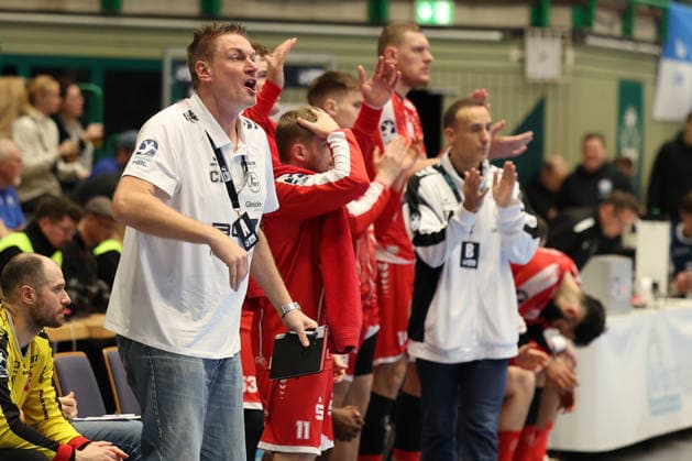 GER, 1.DHB-Pokal, Viertelfinale, bergischer HC vs. MT Melsungen, 18.12.2025, Unihalle, Wuppertal, GER, 1.DHB-Pokal, Viertelfinale, bergischer HC vs. MT Melsungen, , im Bild: Carsten Lichtlein (MT Melsungen), Torwarttrainer nordphotoxGmBHx xMeuter nph00351