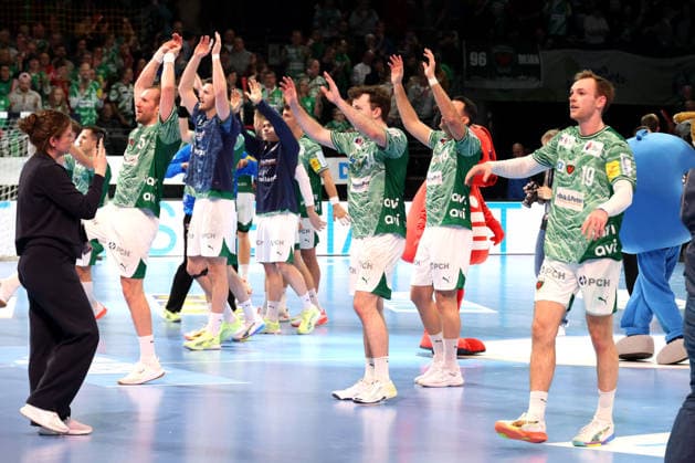 DEU, DHB, Cup, Fuechse Berlin vs THW Kiel, 18 12 2025, Max Schmeling Halle, Berlin, DEU, DHB, Cup, Fuechse Berlin vs THW Kiel, in the picture Fuechse player circle nordphotoxGmbHx xEngler nph00076