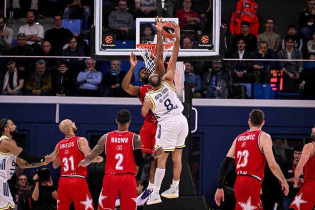 Josh Nebo EA7 Emporio Armani Olimpia Milano - Fenerbahce Beko Istanbul Euroleague 2025 2026 Milano, 18 12 2025 Foto ClaudioDegaspari CIAMILLO-CASTORIA Milano Allianz Cloud - PalaLido Lombardia Italia  Copyright: xClaudioxDegasparix