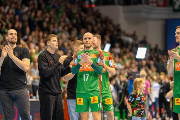 Germany Handball DHB Pokal 2025 26, quarter-final SC Magdeburg vs SG Flensburg Handewitt GETEC Arena Magdeburg Tim Hornke SC Magdeburg, 17 Team final whistle cheers Copyright: xTomxLauruschkatx
