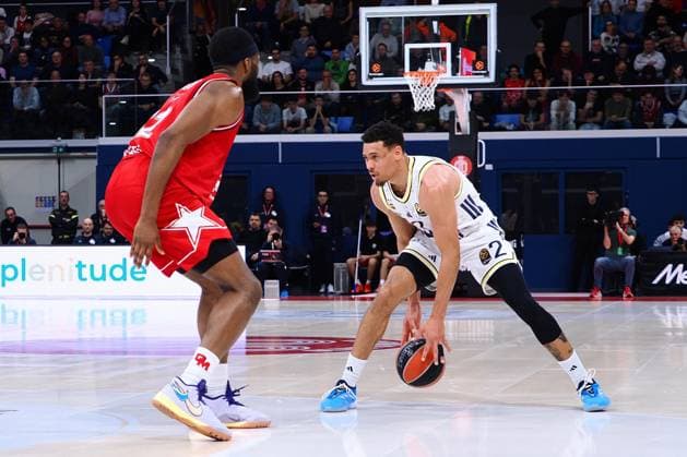 Wade Baldwin IV (Fenerbahce Beko Istanbul) during EA7 Emporio Armani Milano vs Fenerbahce Istanbul, Basketball Euroleague match in Assago (MI), Italy, December 18 2025  Copyright: xSavinoxPaolella IPAxSportx xipa-agency.netx xx IPA_69290098 IPA_Agency_IPA69290098