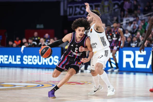 December 18, 2025, Madrid, Madrid, SPAIN: Nadir Hifi of Paris and Facundo Campazzo of Real Madrid in action during the Turkish Airlines EuroLeague Regular Season Round 17 match between Real Madrid and Paris at Movistar Arena on December 18, 2025 in Madrid, Spain. Madrid SPAIN - ZUMAa181 20251218_zaa_a181_129 Copyright: xIrinaxR.xHipolitox