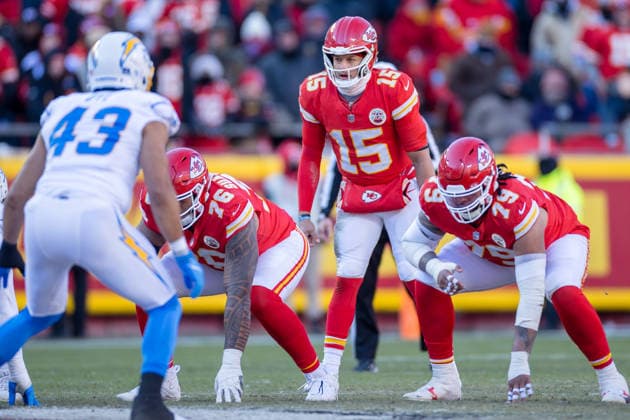 December 14, 2025 Kansas City, MO. U.S. - Kansas City Chiefs quarterback Patrick Mahomes (15) awaits a snap in action during a National Football League football game between Los Angles Chargers and the Kansas City Chiefs on GEHA Field at Arrowhead Stadium in Kansas City MO..Los Angles won 16-13 .Attendance: 73073. Cal Media Kansas City United States of America - ZUMAc04_ 20251214_zma_c04_658 Copyright: xMichaelxSpomerx